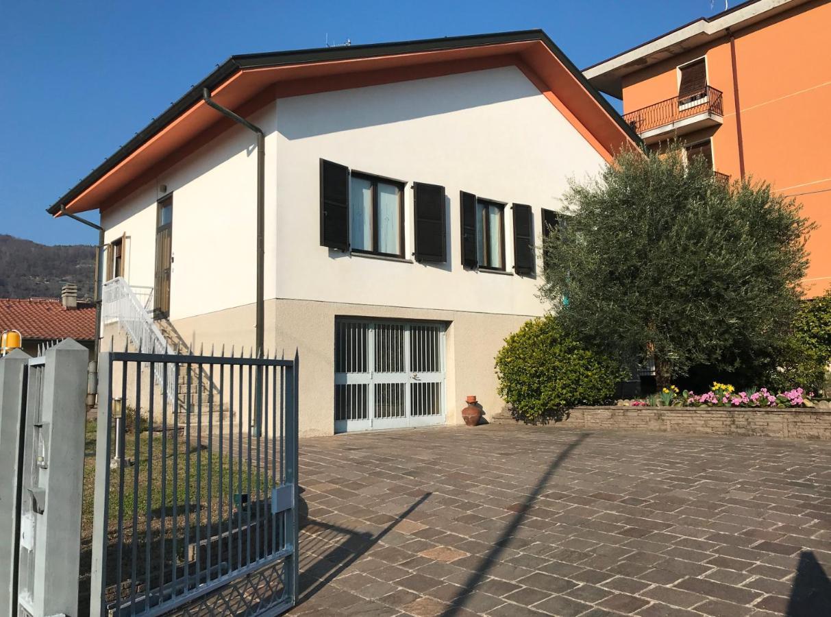 Villino Carla Villa Lipomo Bagian luar foto